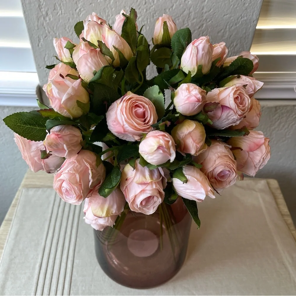 New High end Handecraft 18 silk Flowers with vase   Item: 18 silk Flowers  + Vas - Picture 3 of 14